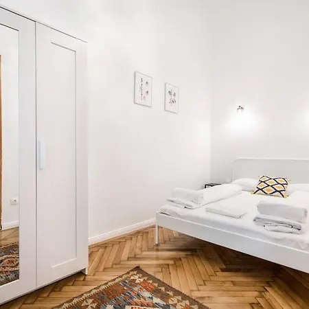 Apartament Krudy Gyula Stunning Fancy Downtown Spot With 2 Br Budapesta